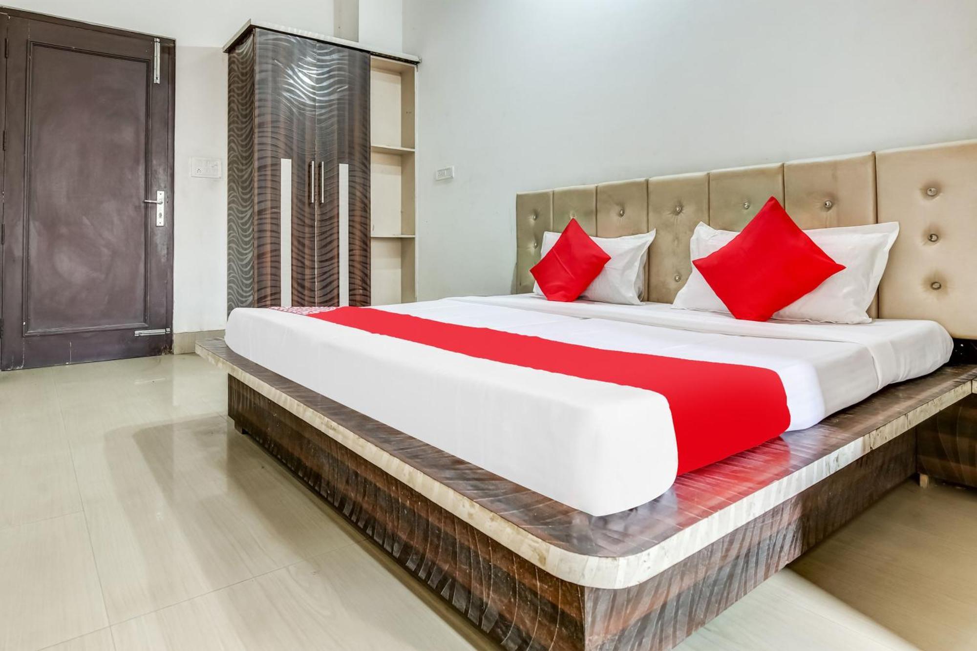 Flagship Hotel Big Boss Kurukshetra 外观 照片