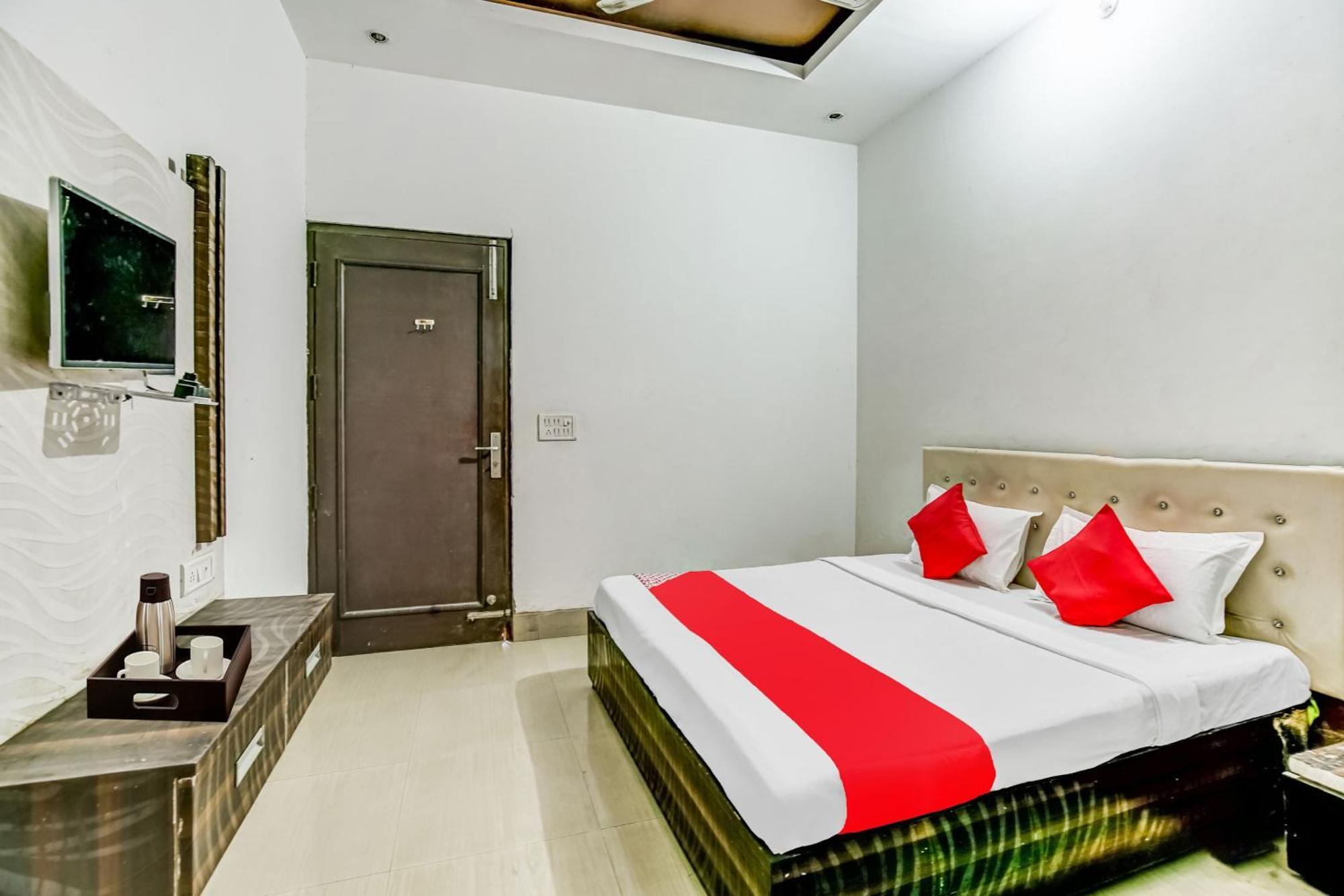 Flagship Hotel Big Boss Kurukshetra 外观 照片