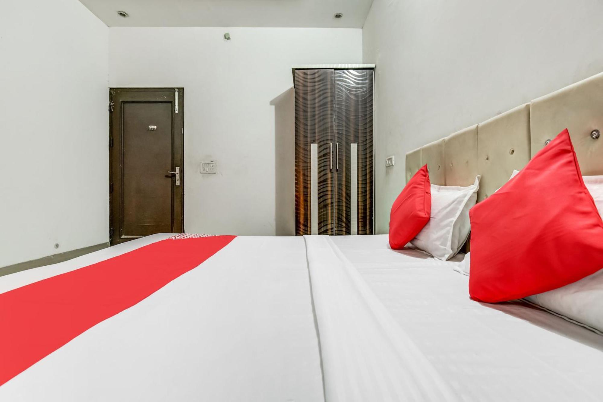 Flagship Hotel Big Boss Kurukshetra 外观 照片